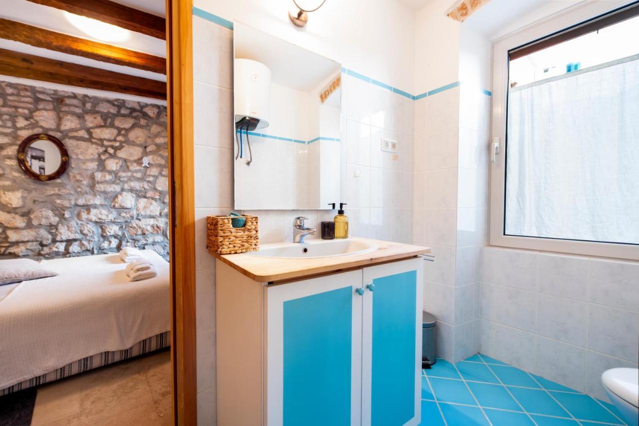 Revera Rooms Ρόβινι Εξωτερικό φωτογραφία