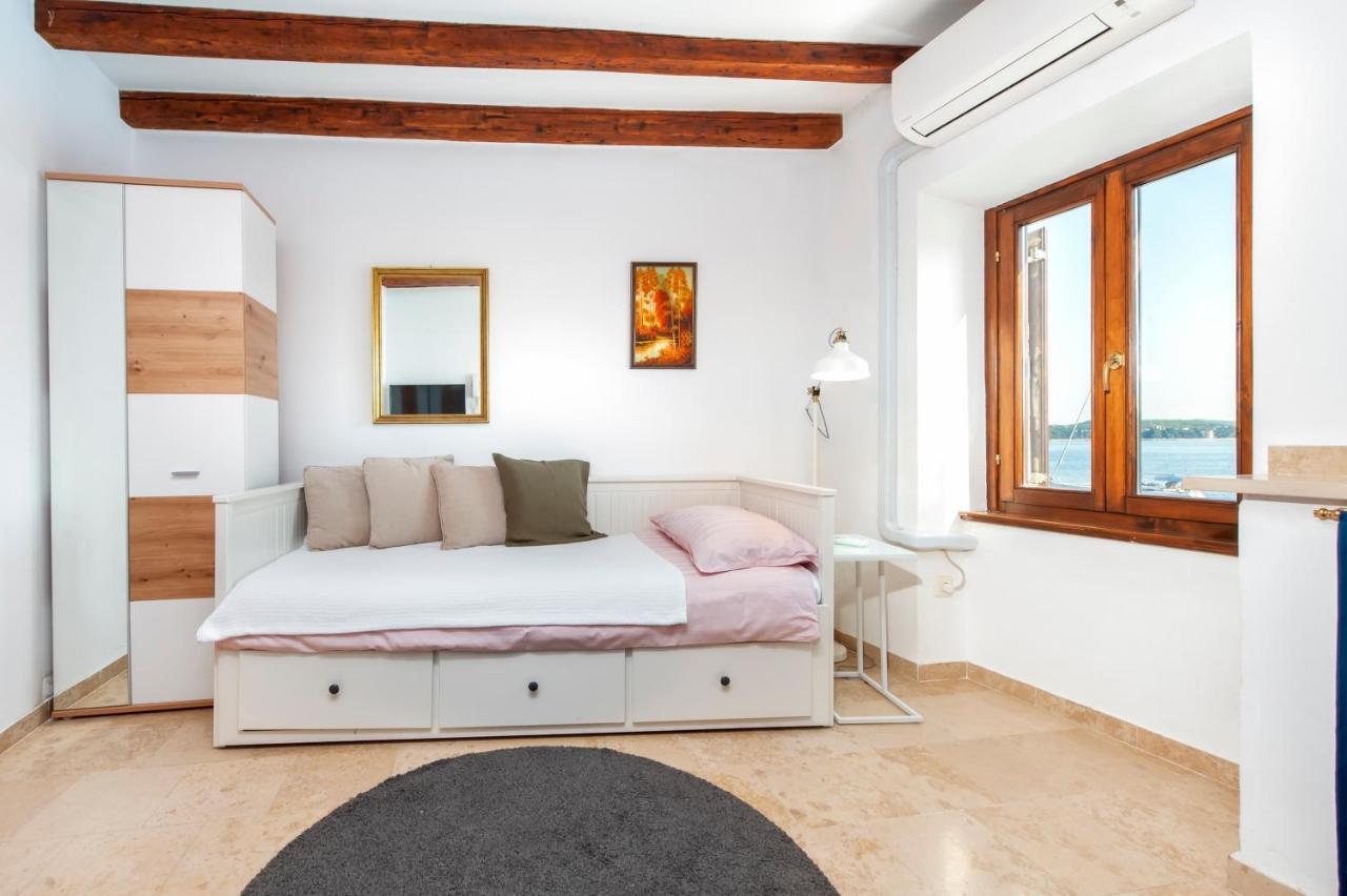 Revera Rooms Ρόβινι Εξωτερικό φωτογραφία